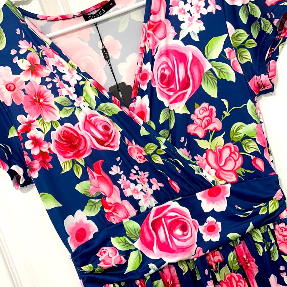 Floral V-Neck Maxi Dress with POCKETS!